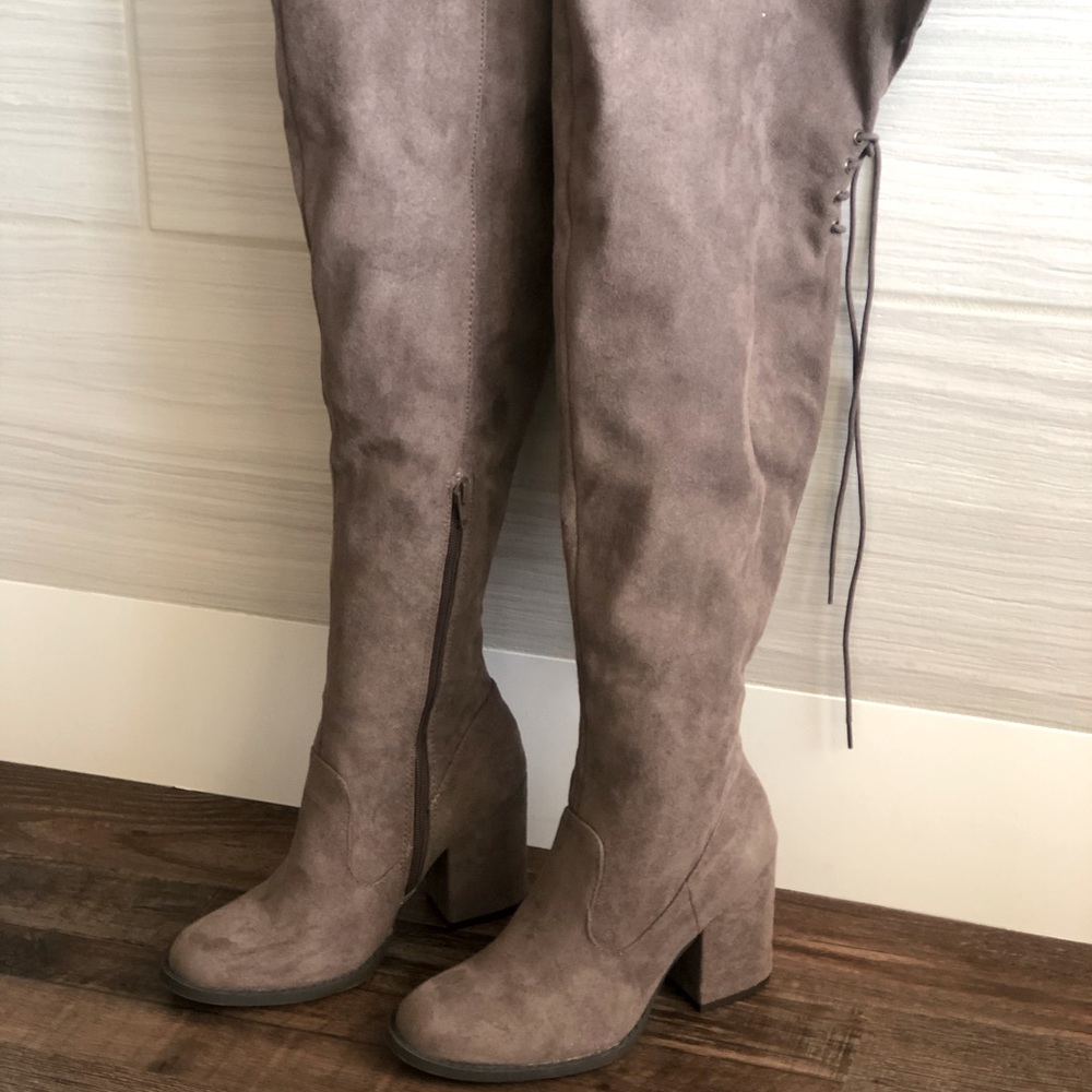 ✨BRAND NEW✨ Women’s Over-the-Knee Boots. Size 7